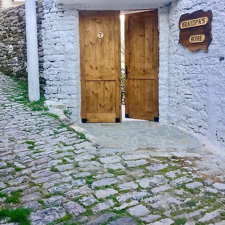 Grandpa'S Home Gjirokaster Luaran gambar