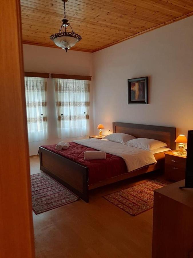 Grandpa'S Home Gjirokaster Luaran gambar